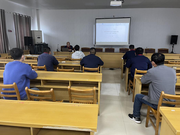 第二建筑工程事業(yè)部開展安全標準化工地建設(shè)培訓 第二建筑工程事業(yè)部開展安全標準化工地建設(shè)培訓